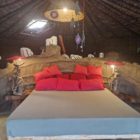 Original Maasai Lodge - Africa Amini Life Engare Nanyuki エクステリア 写真