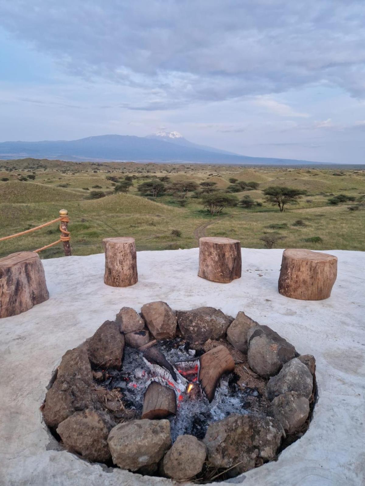 Original Maasai Lodge - Africa Amini Life Engare Nanyuki エクステリア 写真