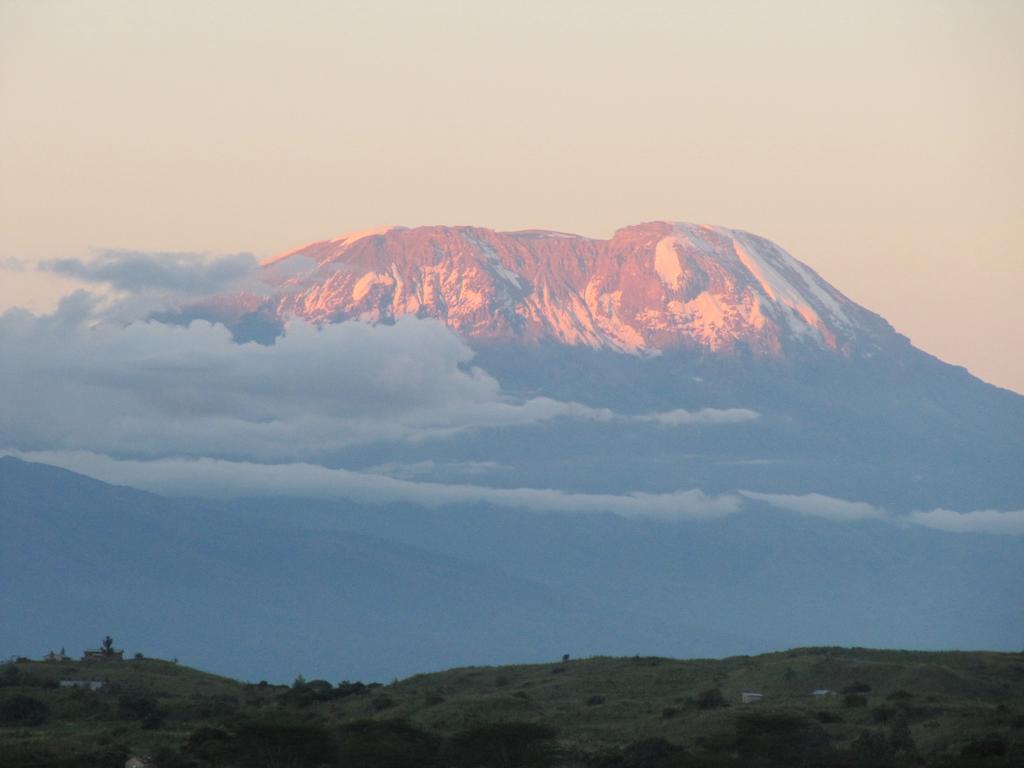 Original Maasai Lodge - Africa Amini Life Engare Nanyuki エクステリア 写真