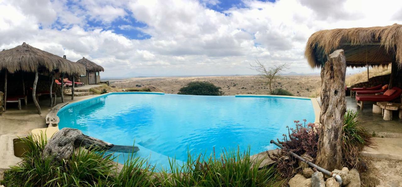 Original Maasai Lodge - Africa Amini Life Engare Nanyuki エクステリア 写真