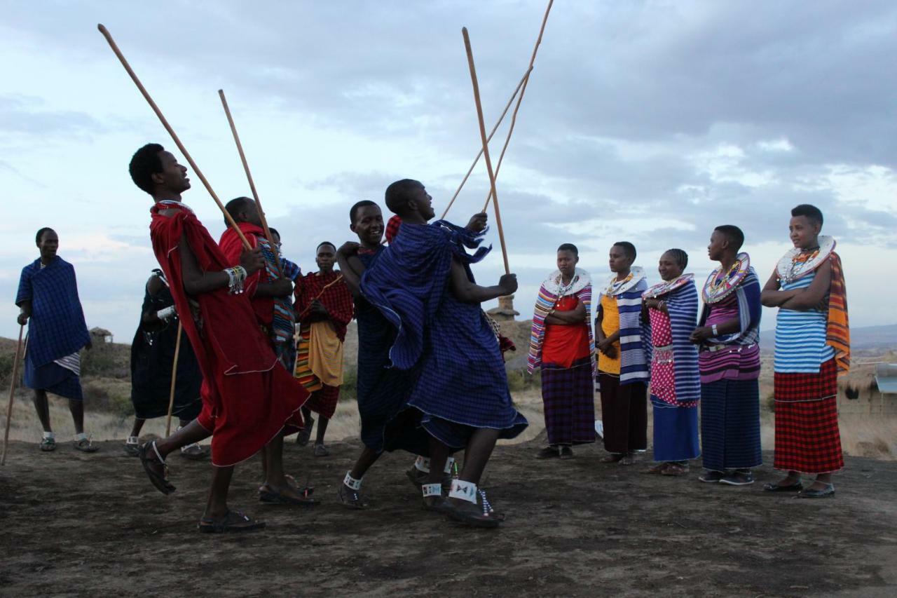 Original Maasai Lodge - Africa Amini Life Engare Nanyuki エクステリア 写真